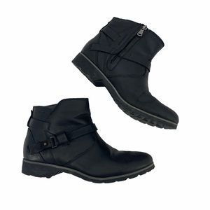 Teva- De La Vina Black Leather Waterproof Booties